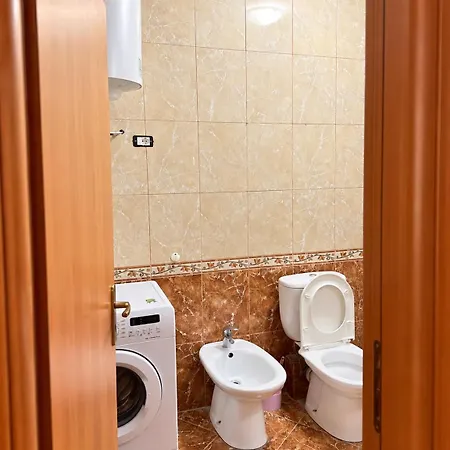 2br L Big Balcony L Free Parking Apartament *