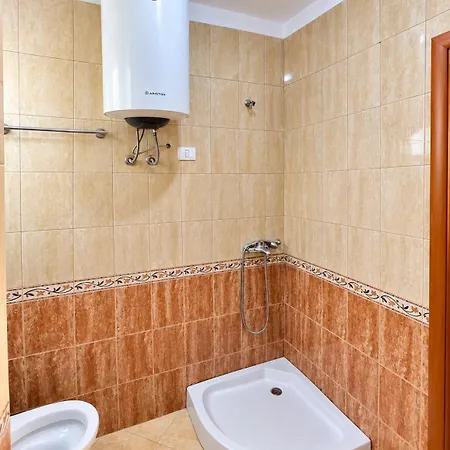 Apartament 2br L Big Balcony L Free Parking