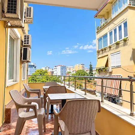 Apartament 2br L Big Balcony L Free Parking *